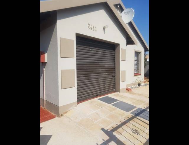 3 BEDROOM HOUSE FOR SALE IN PROTEA GLEN EXT